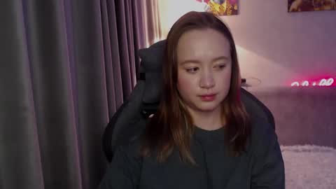 _lalune_ online show from 09/30/25, 12:48