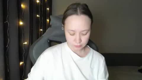 _lalune_ online show from 01/18/26, 08:23