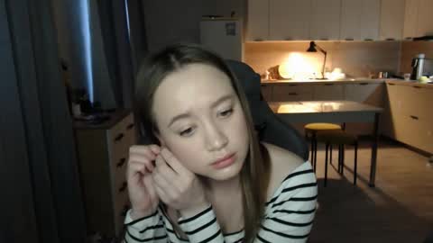 _lalune_ online show from 02/05/26, 04:06