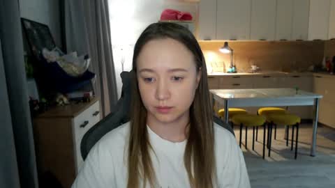 _lalune_ online show from 04/20/26, 06:42