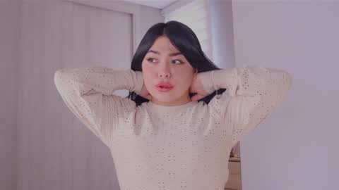 Snapshot of _lasuescun chatting on 02/03/25, 05:03 Alejandra suescun online show from 02/03/25, 05:03