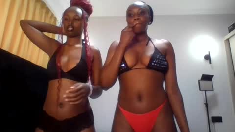 Snapshot of _latoyah chatting on 06/20/26, 12:52 _latoyah online show from 06/20/26, 12:52