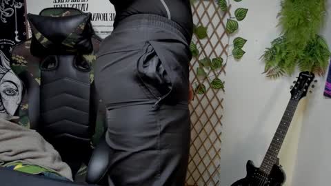 Layne online show from 01/27/25, 10:38