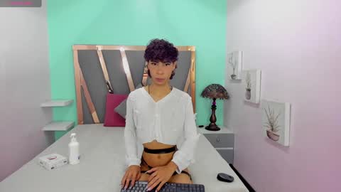  L E M M O N  online show from 02/06/25, 08:02