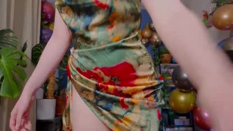 Snapshot of _lightmyfire chatting on 11/08/25, 08:18 Salome Lovense always on from 5 tk My content and your custom requests online show from 11/08/25, 08:18