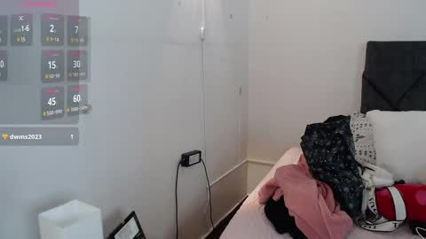 Snapshot of _lili_rose chatting on 02/10/25, 08:42 Lili online show from 02/10/25, 08:42