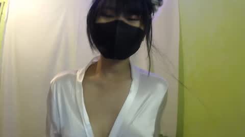 _lilies_gigi_ online show from 01/16/25, 10:55