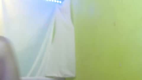 _lilies_gigi_ online show from 09/26/25, 11:20