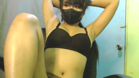 _lilies_gigi_ online show from 02/22/26, 11:36