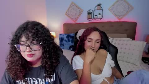 Snapshot of _lilly_miller chatting on 11/14/25, 09:57 Liily online show from 11/14/25, 09:57