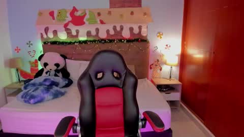 Snapshot of _lilly_miller chatting on 12/04/25, 08:06 Liily online show from 12/04/25, 08:06