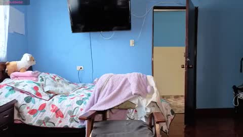 Lindasy online show from 01/19/26, 04:33