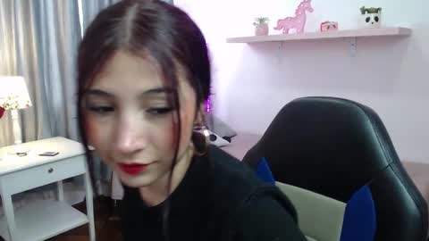   linrose   online show from 03/12/26, 08:26