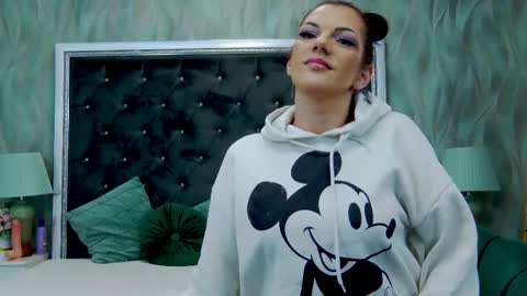 Snapshot of _lissa_ann_ chatting on 03/07/25, 04:24 Lisa online show from 03/07/25, 04:24