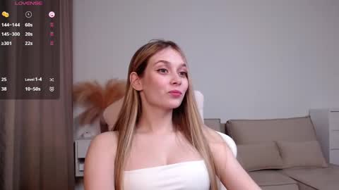 Amelia                        online show from 04/21/26, 09:06