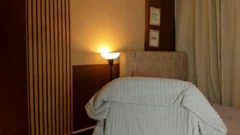 Ivy 3 online show from 04/23/26, 08:11