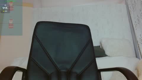 Snapshot of _little_misss chatting on 01/04/25, 11:33 Mila online show from 01/04/25, 11:33
