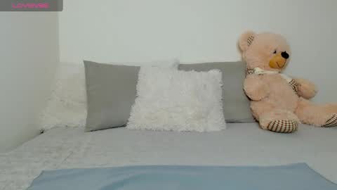 Snapshot of _little_misss chatting on 01/15/25, 02:02 Mila online show from 01/15/25, 02:02
