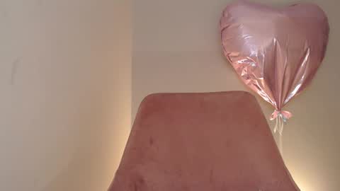 Snapshot of _little_misss chatting on 01/30/25, 10:08 Mila online show from 01/30/25, 10:08