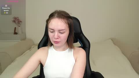  My name is lina Lush is activePrivate is Open online show from 04/18/26, 05:17