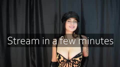 Snapshot of _littlecherryy_ chatting on 05/06/26, 01:47 Tania online show from 05/06/26, 01:47