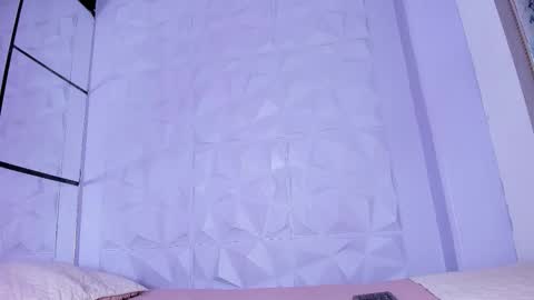 Anna online show from 10/31/25, 12:06