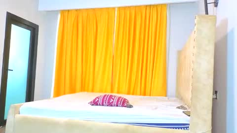 Littlevenus online show from 04/23/26, 12:29