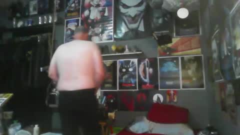 That guy online show from 09/16/25, 03:57