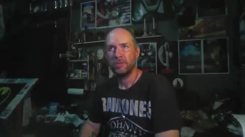 That guy online show from 11/21/25, 06:39