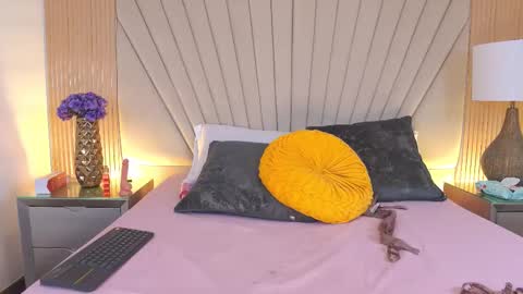 Snapshot of _loren_sweet chatting on 02/05/26, 09:08 Luisa merrid online show from 02/05/26, 09:08