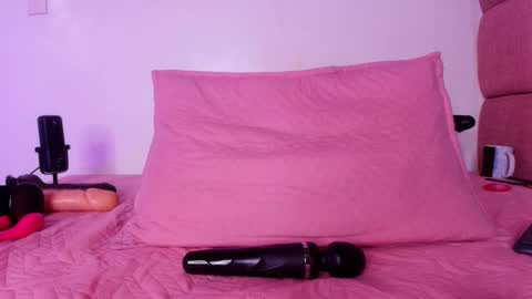 Lorrayne online show from 02/28/25, 05:59