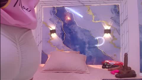 Lorrayne online show from 10/17/25, 12:08