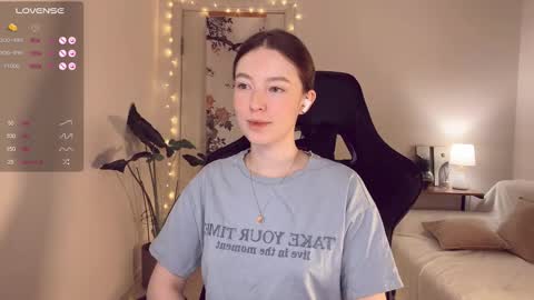 Snapshot of _lucky13__ chatting on 01/18/26, 09:29 Valerie or just Lera online show from 01/18/26, 09:29