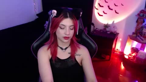 Queen.  Help me reach 100 thumbs up  online show from 02/03/25, 10:00