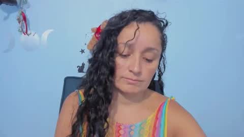  luna  sweet  online show from 11/19/25, 01:38