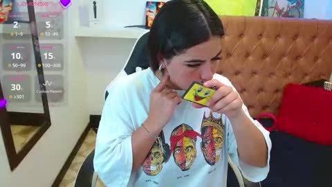 Snapshot of _luna_torres chatting on 11/28/25, 01:25 luna torres online show from 11/28/25, 01:25