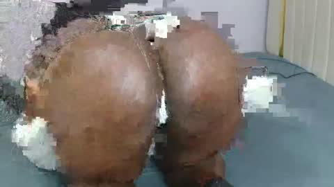 Snapshot of _lusciouscaramel chatting on 05/05/26, 02:30 luscious online show from 05/05/26, 02:30