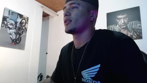 Snapshot of _luxury_23 chatting on 04/10/26, 07:02 STIVEN online show from 04/10/26, 07:02
