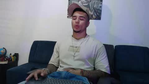 Snapshot of _luxury_23 chatting on 05/13/26, 01:52 STIVEN online show from 05/13/26, 01:52