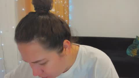 Snapshot of _madalexa_ chatting on 09/14/25, 05:45 Alexa online show from 09/14/25, 05:45