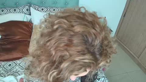 Lady Chanel online show from 01/28/25, 01:49