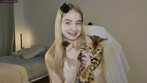 Anna online show from 04/12/26, 02:11