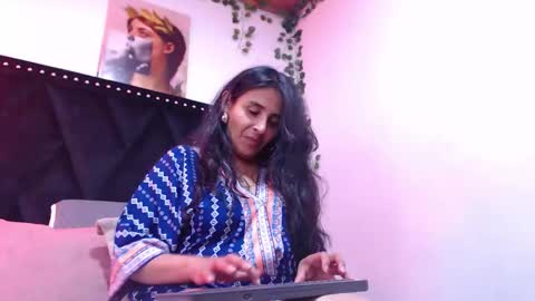 _marcela__ online show from 09/17/25, 12:29