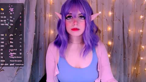 Kira online show from 09/17/25, 08:16