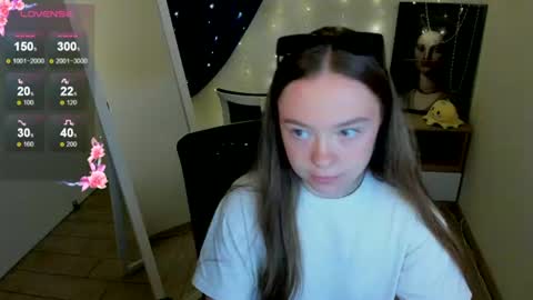 Snapshot of _margoqueen_ chatting on 06/30/26, 06:03 Margo online show from 06/30/26, 06:03