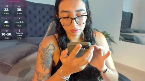 Snapshot of _maria_foxx_ chatting on 10/07/25, 08:06 Maria online show from 10/07/25, 08:06