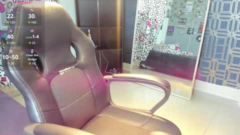 Snapshot of _maria_foxx_ chatting on 11/17/25, 06:35 Maria online show from 11/17/25, 06:35