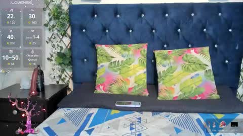 Snapshot of _maria_foxx_ chatting on 11/18/25, 10:25 Maria online show from 11/18/25, 10:25