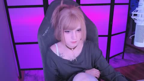 Snapshot of _mariko_ chatting on 04/27/26, 03:21 Mariko online show from 04/27/26, 03:21