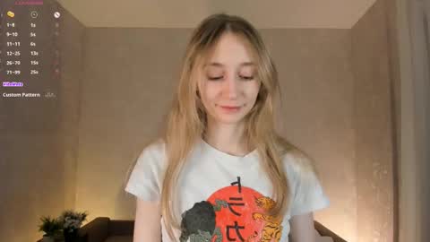 Snapshot of _marvelous_time_ chatting on 11/12/25, 03:07 Gwen online show from 11/12/25, 03:07